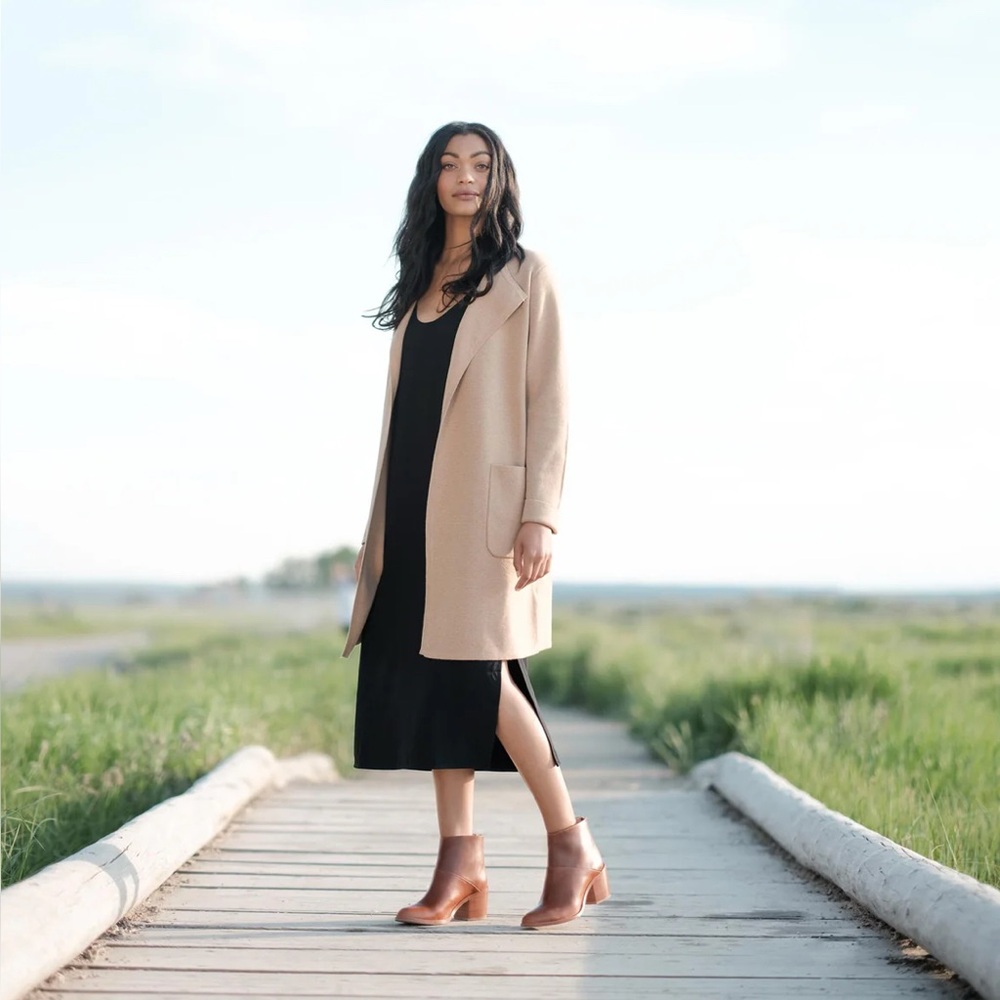 Nisolo Dari Elegant Brown Ankle Boots - Picture 3 of 12